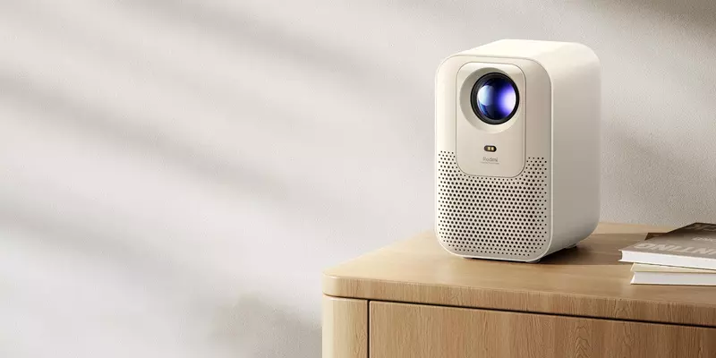 Xiaomi представила умную камеру Smart Camera 4 с 4K-разрешением, ИИ и поворотом на 360°
